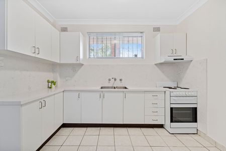 2/39 Laura Street, 2042, Newtown Nsw - Photo 5