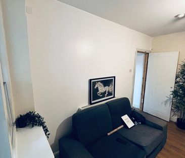 4 Bed Semi-Detached House, Pomfret Avenue, LU2 - Photo 3