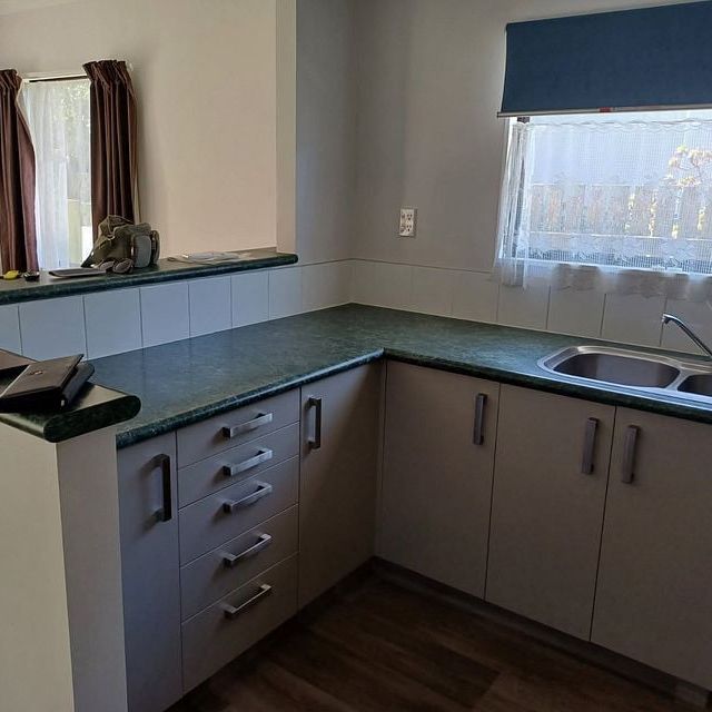 Charming 3BR Recently Refurbished Napier Home - Photo 1