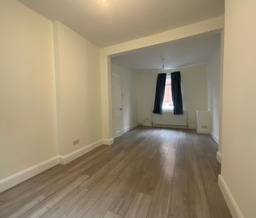 25 Rutherglen Street, Belfast, BT13 3LR - Photo 5