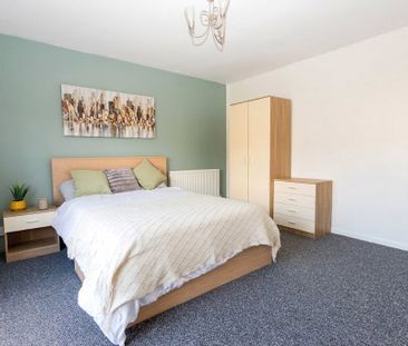 Newnham Place, - Photo 5