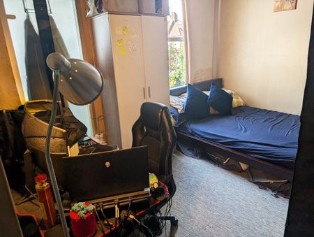 3 Bed Flat, Durnsford Road, SW19 - Photo 3