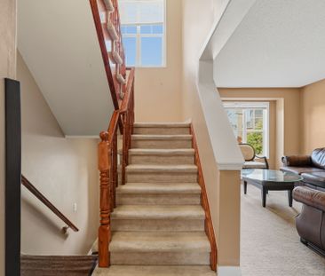 For Lease - 3086 Stornoway Circle, Oakville, Ontario - Photo 2