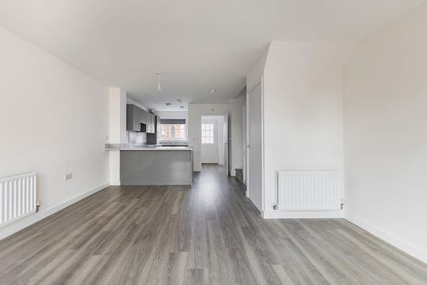 2 bedroom semi-detached house to rent - Photo 1