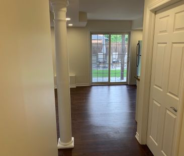 For Lease - 331 Spruce Grove Crescent, Newmarket, Ontario - Photo 5