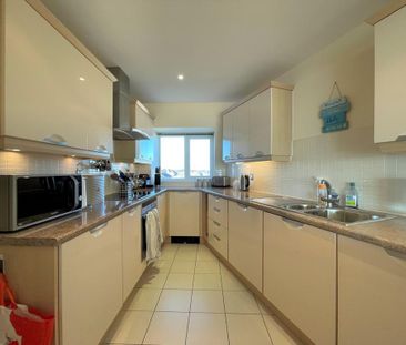 2 bedroom penthouse to rent - Photo 6