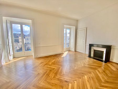 A Louer - Nantes Place Sanitat - Appartement Bourgeois 4 Pièces De 108.18 M² - Photo 4