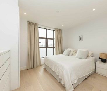 Stanton Walk, Broadway Market, E2 - Photo 3