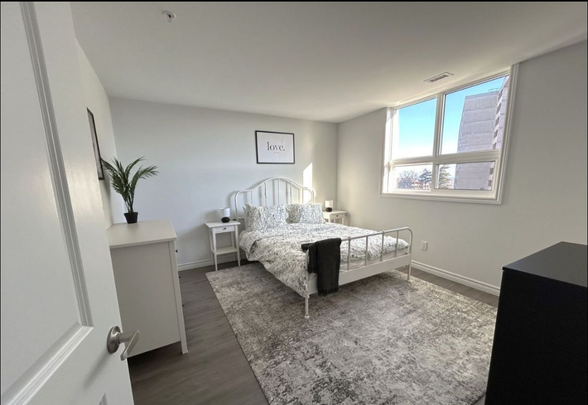 For Lease - 1254 Marlborough Court Unit# 608, Oakville, Ontario - Photo 1