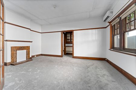 31 Harvey Street, Prahran VIC 3181 - House For Rent | Domain - Photo 5