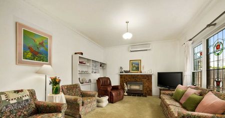 Comfortable Living in a Great Location! - Photo 3