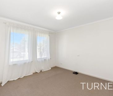 Spacious Family Living with Easy Care Appeal - Photo 5