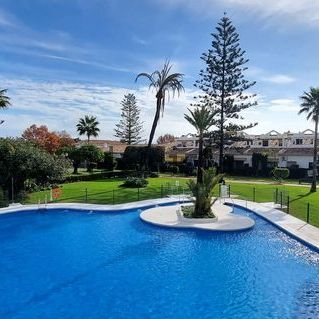 Alquiler de piso en Bv Principe Alfonso Hohenloh - Photo 1