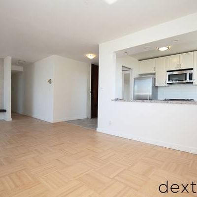 Spacious 3 bed 2 bath w/ balcony, fireplace, MOUNTAIN VIEW! - Photo 4