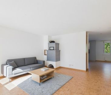 Frisch renoviert 2026: Grosszügiges Wohnen in ruhiger Lage - Foto 1