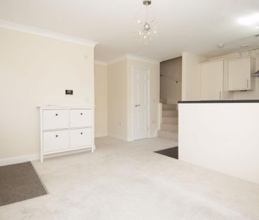 2 bedroom semi-detached house to rent - Photo 1