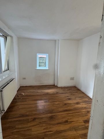 5 Bed Semi-Detached House, Goring Avenue, M18 - Photo 4