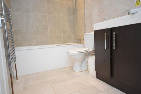 3 bedroom property to rent - Photo 4