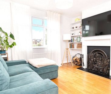 Second Cross Road, Twickenham, TW2 - Photo 2