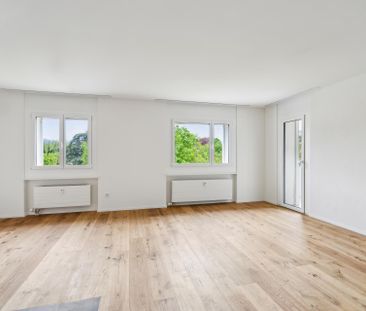 Totalsanierte 4.5 Zimmer-Wohnung in Herzen von Niederuzwil - Photo 1
