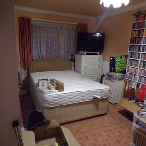Room in a Shared House, Harrington Place, BN1 - Photo 2
