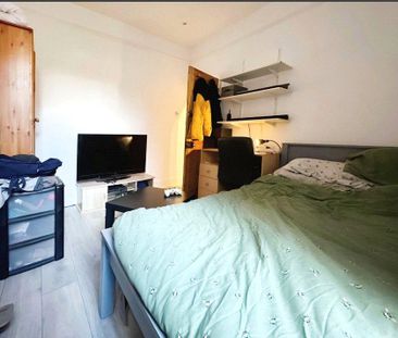 5 bedroom terraced house to rent - Photo 3