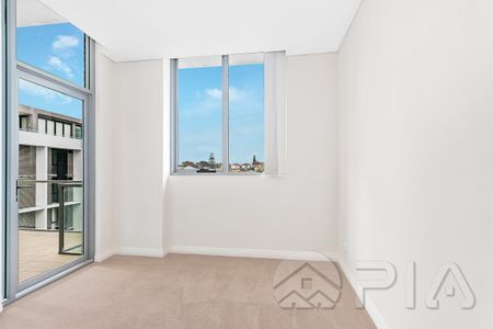 Top Level Spectacular Modern Apartment For Lease Now! - Photo 4