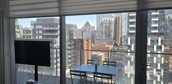 Beau 3 ½ En Plein Downtown - Photo 2