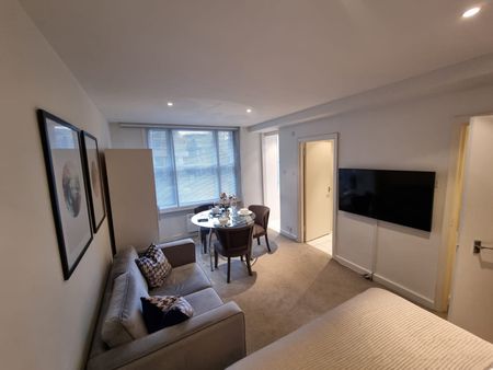 Hill Street, Mayfair, W1J 5LZ, London - Photo 2