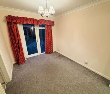 Burleigh Gardens, Boston, PE21 - Photo 2