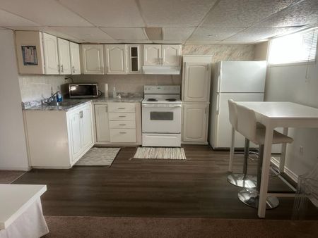 For Lease - 46 Inniswood - ( Basement ) Drive Unit# 1- Basement, Toronto, Ontario - Photo 4