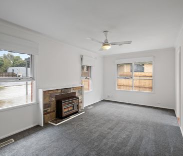 3 Andrew Street, Mooroolbark - Photo 4