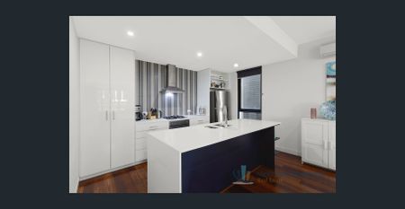 Contemporary Townhouse Living in Docklands! - Photo 3