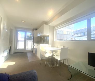 Central City Living! - Photo 6