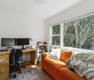 Lovely 2 bedroom home in Karori - Photo 4