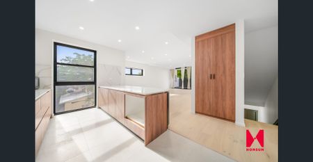 Premium Living in Nedlands - Like NEW 3 Bedroom Luxury Home - Photo 3