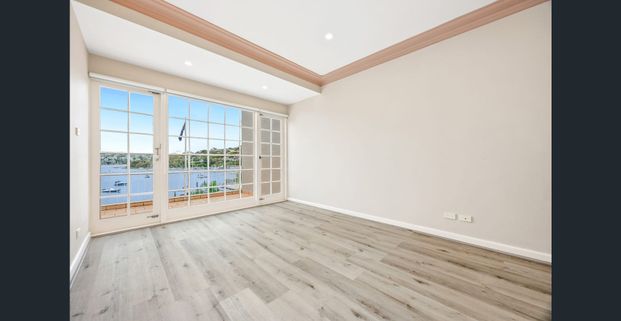 ABSOLUTE WATERFRONT, NORTH-FACING HOUSE WITH PRIVATE JETTY IN PRESTIGIOUS MOSMAN STREET - Photo 1