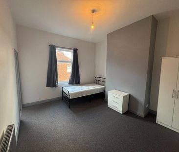 4 bedroom House To Let - Photo 1