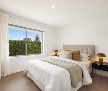 Single-Level Sanctuary with Pool, Style & Ultimate Seclusion - Photo 5