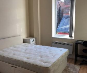 The Town centre - Photo 2