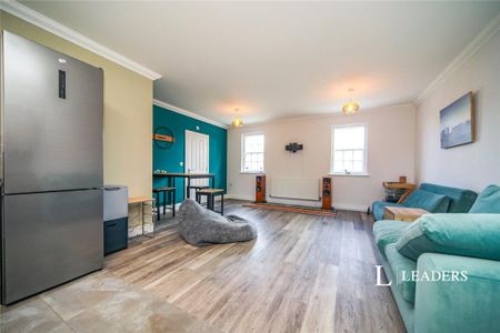 2 bedroom terraced house to rent - Photo 4