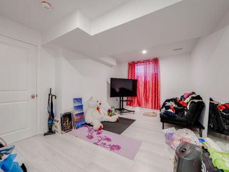 For Lease - 11 Burcombe Cross Unit# BSMT, Guelph, Ontario - Photo 5