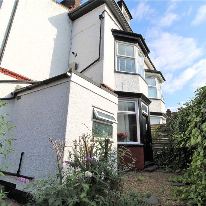 Chatsworth Road, Croydon, CR0 1HE - Photo 1