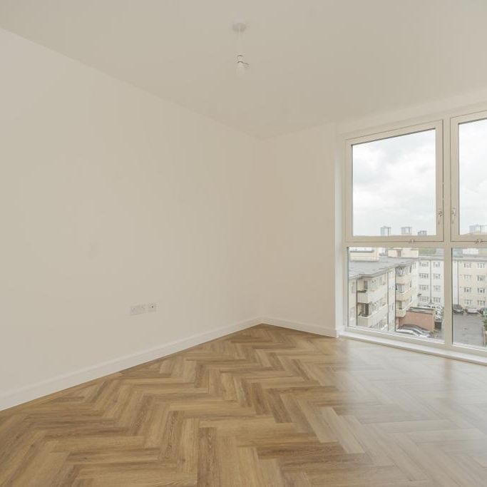 3 bedroom flat to rent - Photo 1