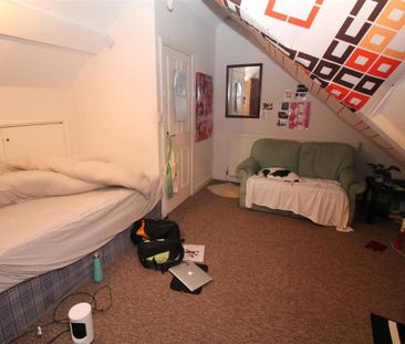 6 bedroom terraced house to rent - Photo 1