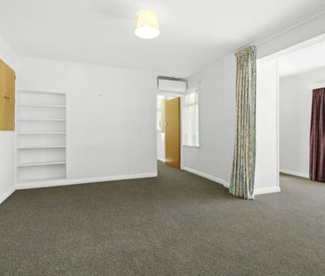 1-bedroom sunny flat in Seatoun - Photo 5