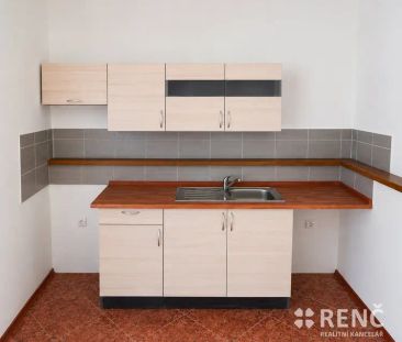 Pronájem prostorného bytu 2+1 Černá Pole, ul. Černopolní - Photo 3