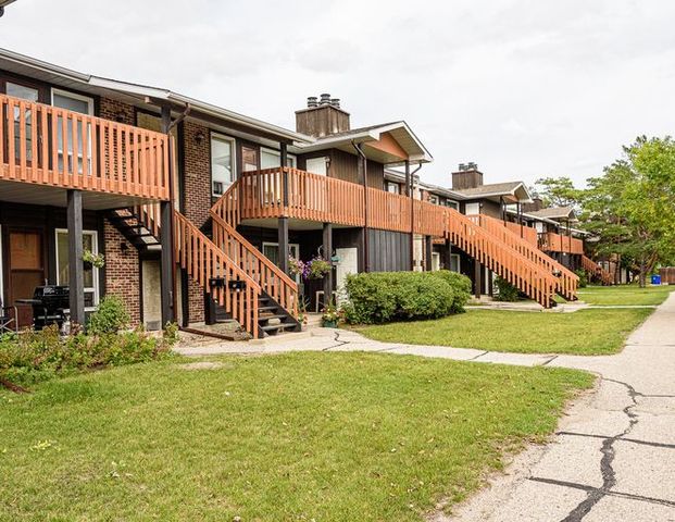 Gardens at Twin Lakes | 5 Lake Crest Road, Winnipeg - Photo 1