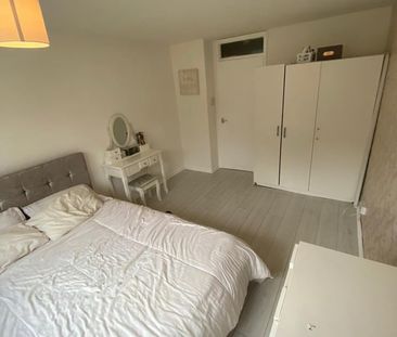 1 Bed Flat, London, E16 - Photo 5