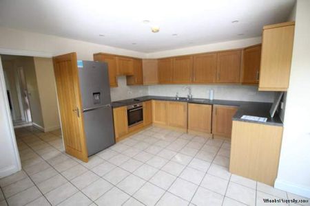 3 bedroom property to rent in Ongar - Photo 4